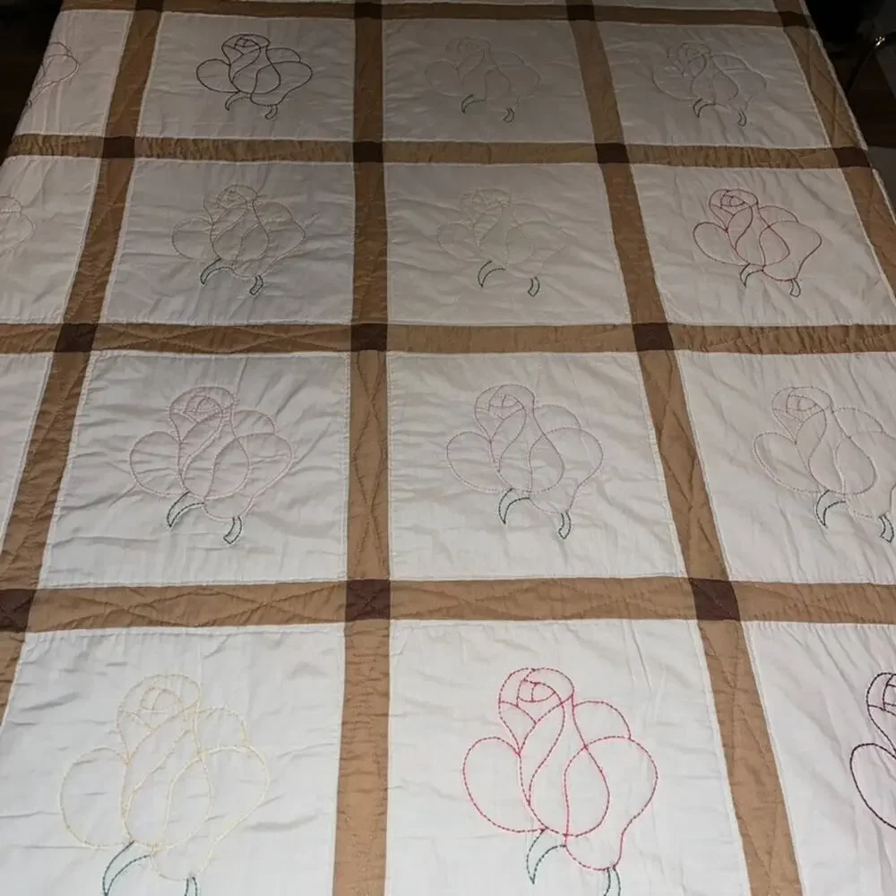 Vtg Queen Quilt Embroidered Rose Motif Patchwork Made By Arline Myers 109x38